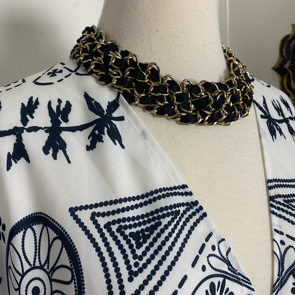 Big bold beautiful silver gold (color) chain mail with fabric woven necklace